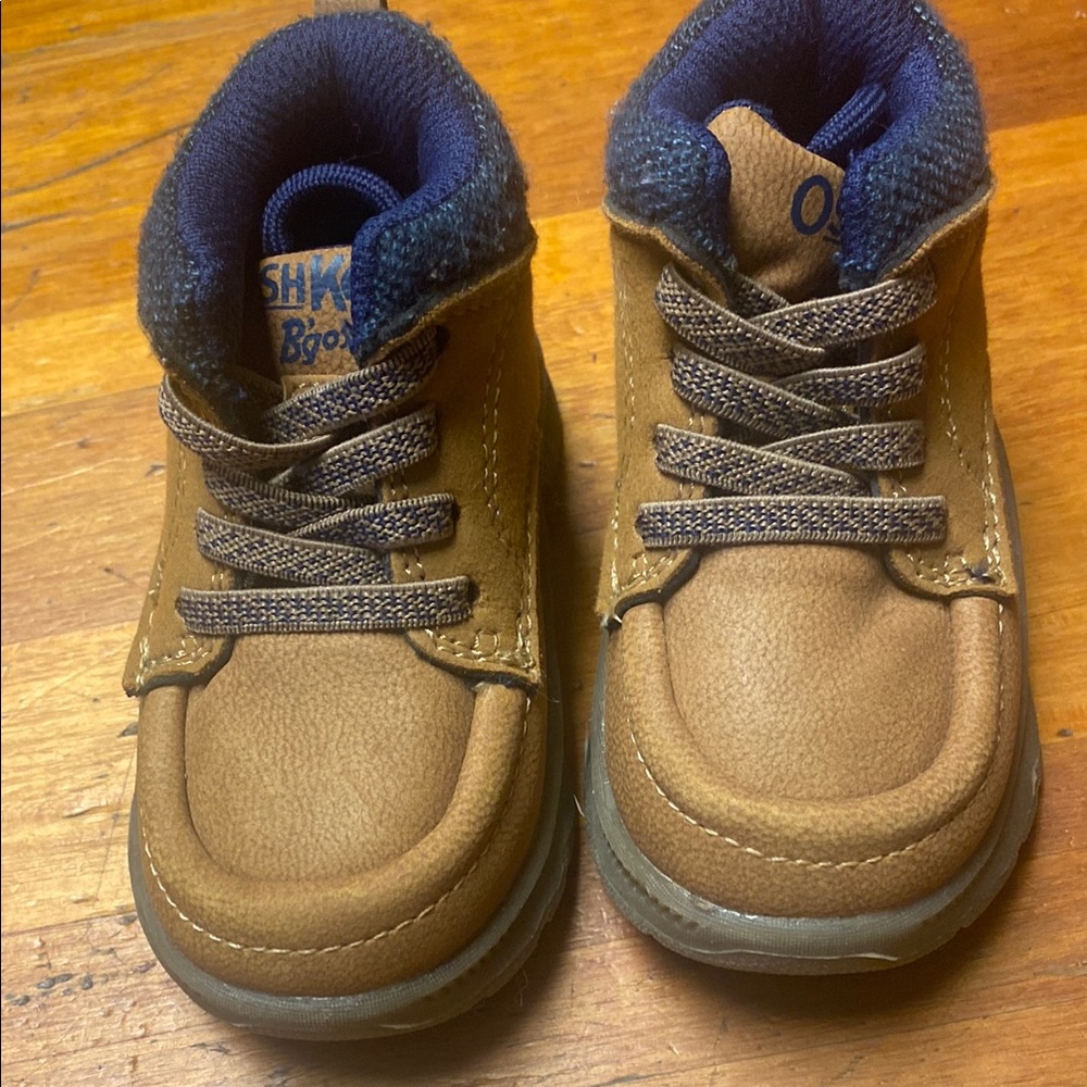 OshKosh B'gosh Brown Boots with Lace-Up Design and Durable Soles size 4 …